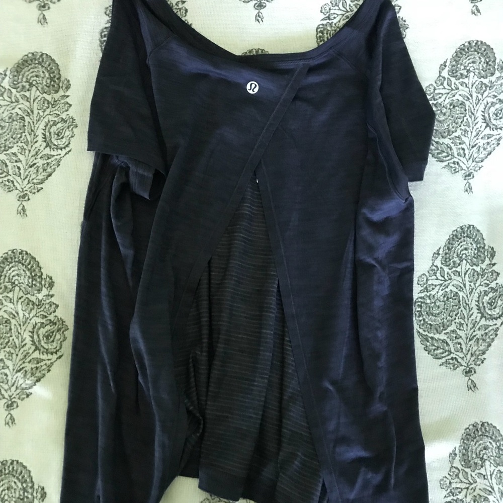 Lululemon work out top